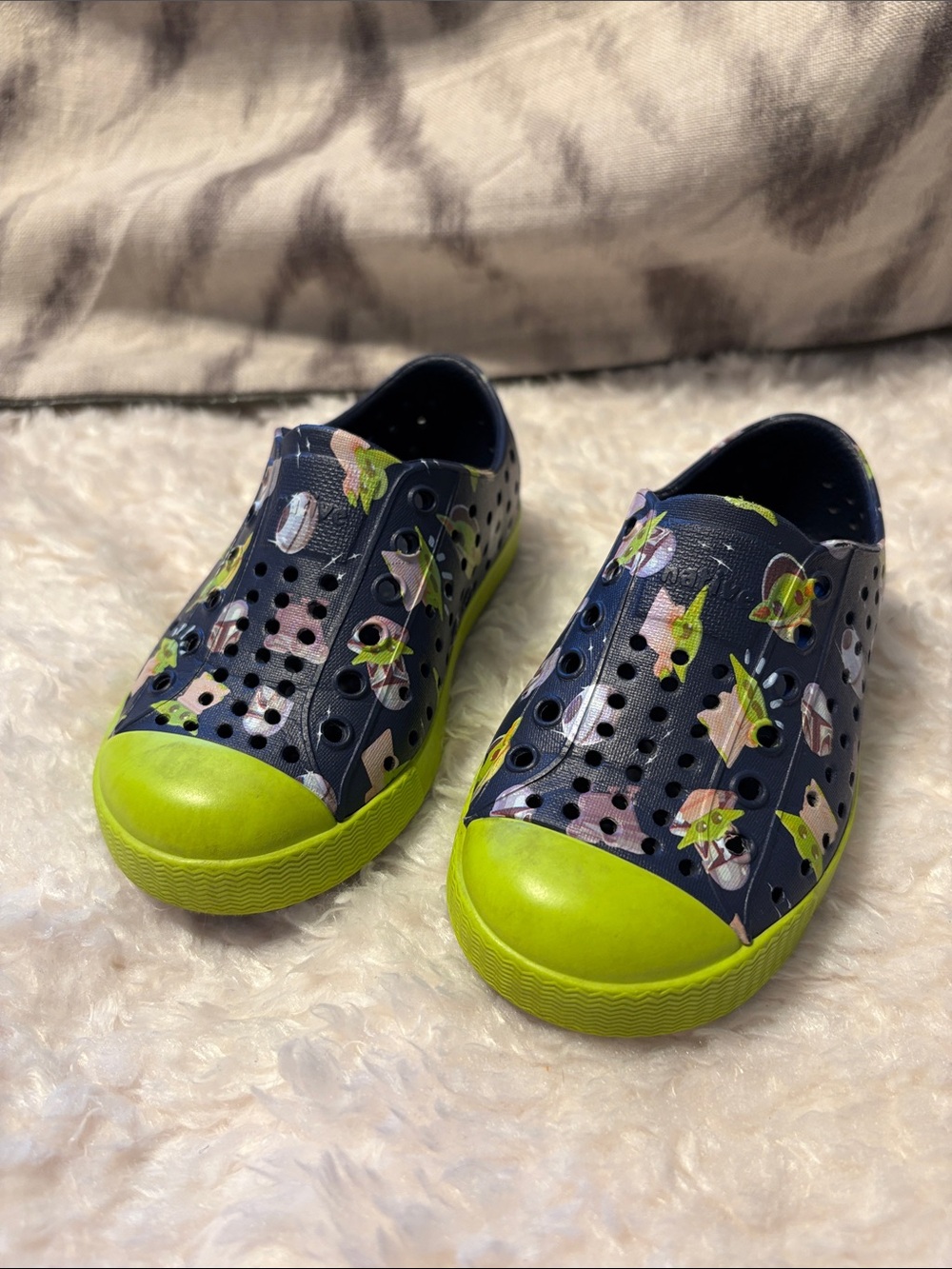 Native Grogu Navy and Lime Green Slip on Shoes C7 Toddler 7